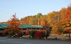 Log Cabin Lodge And Suites Donegal Pa